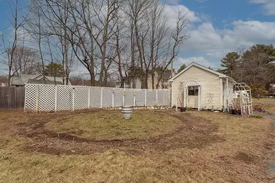 24 Laurel Ave, Wilmington, MA 01887 - Photo 6