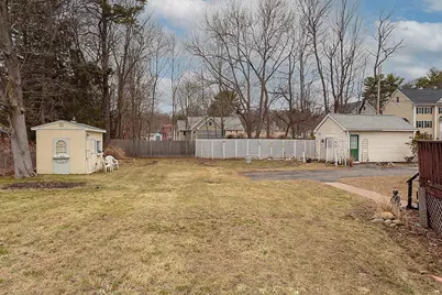 24 Laurel Ave, Wilmington, MA 01887 - Photo 8