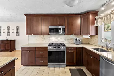 10 Emerson Way #10, Franklin, MA 02038 - Photo 6