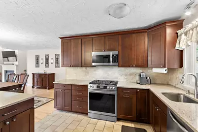 10 Emerson Way #10, Franklin, MA 02038 - Photo 4