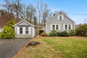 1553 Broadway, Raynham, MA 02767 - Photo 4