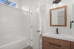 22 Woodbury St, Gloucester, MA 01930 - Photo 32