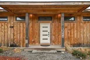 22 Woodbury St, Gloucester, MA 01930 - Photo 2