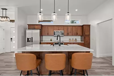 22 Woodbury St, Gloucester, MA 01930 - Photo 8