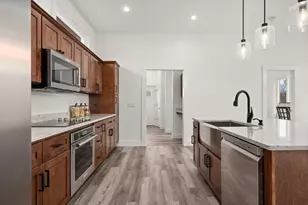 22 Woodbury St, Gloucester, MA 01930 - Photo 10