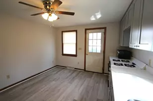 21 Moore Ave, Franklin, MA 02038 - Photo 4