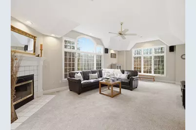 51 Colonial Ave, North Andover, MA 01845 - Photo 2