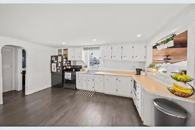 27 Churchill Ave, Whitman, MA 02382 - Photo 4