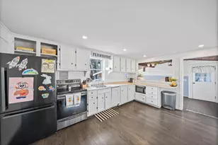 27 Churchill Ave, Whitman, MA 02382 - Photo 6