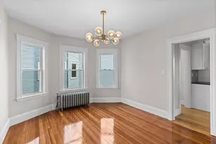 7 Speedwell St, Boston, MA 02122 - Photo 8