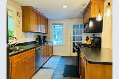 20 Rockview Rd #4, Quincy, MA 02169 - Photo 8