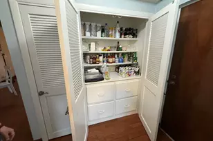 4 Longwood Dr, Andover, MA 01810 - Photo 8