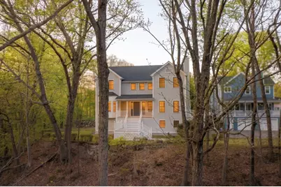 106 Danforth St, Framingham, MA 01701 - Photo 2