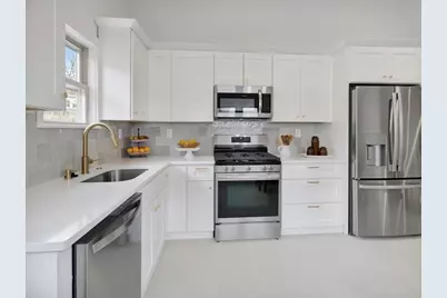 187 Colburn St #187, Dedham, MA 02026 - Photo 4