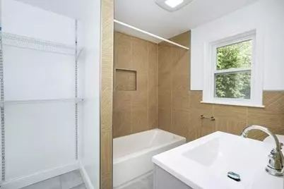 1297 Pleasant St, Weymouth, MA 02189 - Photo 8