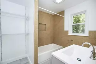 1297 Pleasant St, Weymouth, MA 02189 - Photo 8