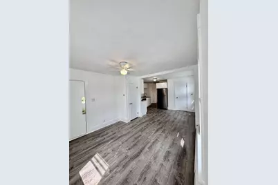 90 Brook Rd. #1R, Quincy, MA 02169 - Photo 2