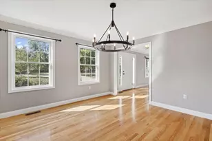 19 Benjamin Ln, Reading, MA 01867 - Photo 4