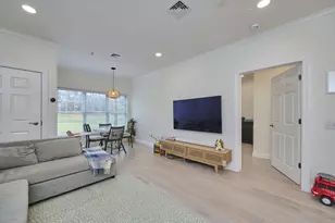 35 Commonwealth Ave, Newton, MA 02467 - Photo 8