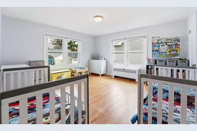 38 White St, Chicopee, MA 01013 - Photo 18