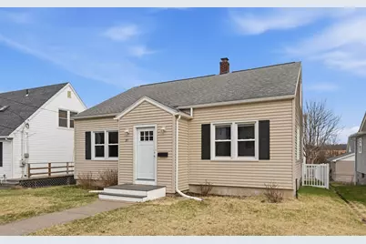38 White St, Chicopee, MA 01013 - Photo 2