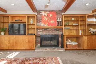 6 Barry Dr, Framingham, MA 01702 - Photo 4