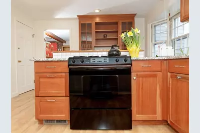 6 Barry Drive, Framingham, MA 01702 - Photo 10