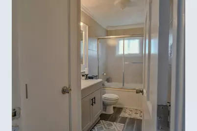 48 Irene St, New Bedford, MA 02745 - Photo 14