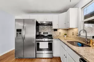 31 Peoples Pl, Haverhill, MA 01832 - Photo 6