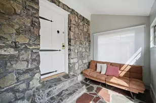 77 Locust St, Holyoke, MA 01040 - Photo 6