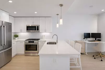 7 Beech St #301, Cambridge, MA 02140 - Photo 2