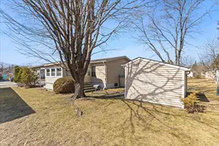 27 Castle Rd, Attleboro, MA 02703 - Photo 26