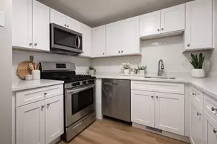 5 Kennedy Dr, Chelmsford, MA 01863 - Photo 4