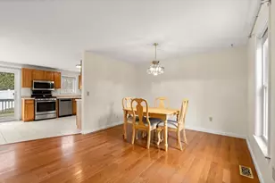 18 Blueberry Ln, Hudson, MA 01749 - Photo 10