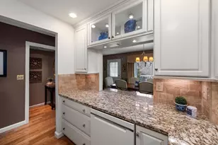 33 Breakwater Dr, Chelsea, MA 02150 - Photo 12