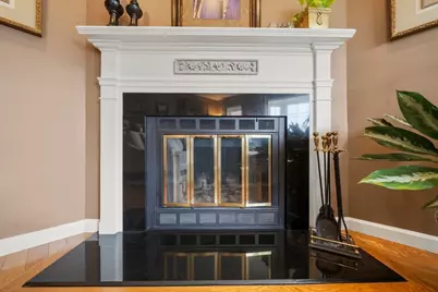 33 Breakwater Dr #33, Chelsea, MA 02150 - Photo 6