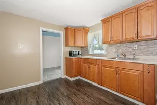 97 Mechanic St, Westfield, MA 01085 - Photo 8