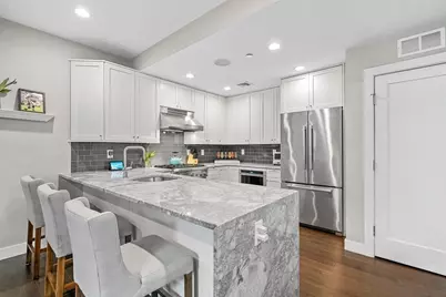 309 E St #22, Boston, MA 02127 - Photo 2