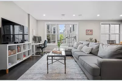 309 E St #22, Boston, MA 02127 - Photo 4