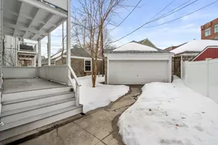 27-28 Seagrave Rd, Cambridge, MA 02140 - Photo 28