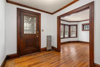 27-28 Seagrave Rd, Cambridge, MA 02140 - Photo 2