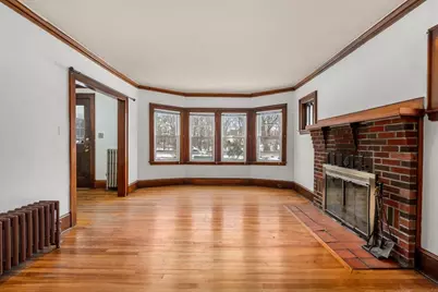 27-28 Seagrave Rd, Cambridge, MA 02140 - Photo 4