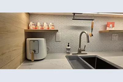 466 Commonweatlh #807, Boston, MA 02215 - Photo 2