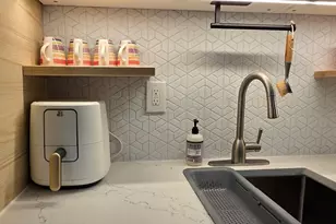 466 Commonweatlh, Boston, MA 02215 - Photo 2