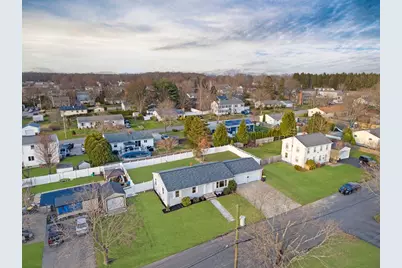 258 Folsom Ave, Somerset, MA 02726 - Photo 2