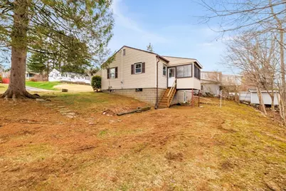 26 Roosevelt Dr, Southbridge, MA 01550 - Photo 18