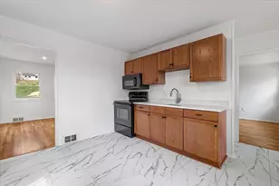 26 Roosevelt Dr, Southbridge, MA 01550 - Photo 12