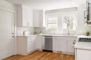 652 Belmont St, Watertown, MA 02472 - Photo 2