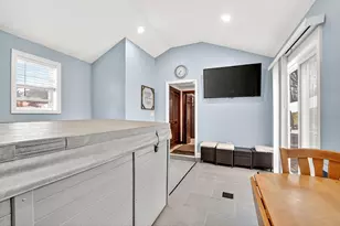 515 Upham St, Melrose, MA 02176 - Photo 12