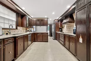 515 Upham St, Melrose, MA 02176 - Photo 6